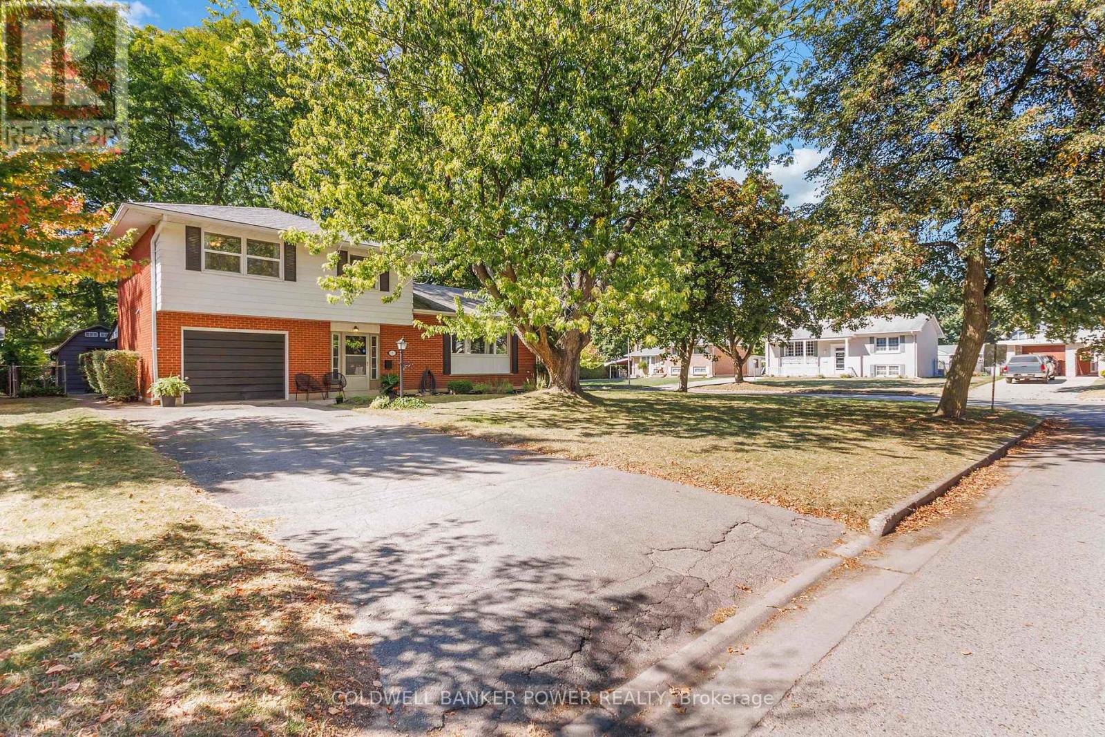 1 Mcleod Crescent, London North, Ontario  N5X 1S7 - Photo 3 - X12411908