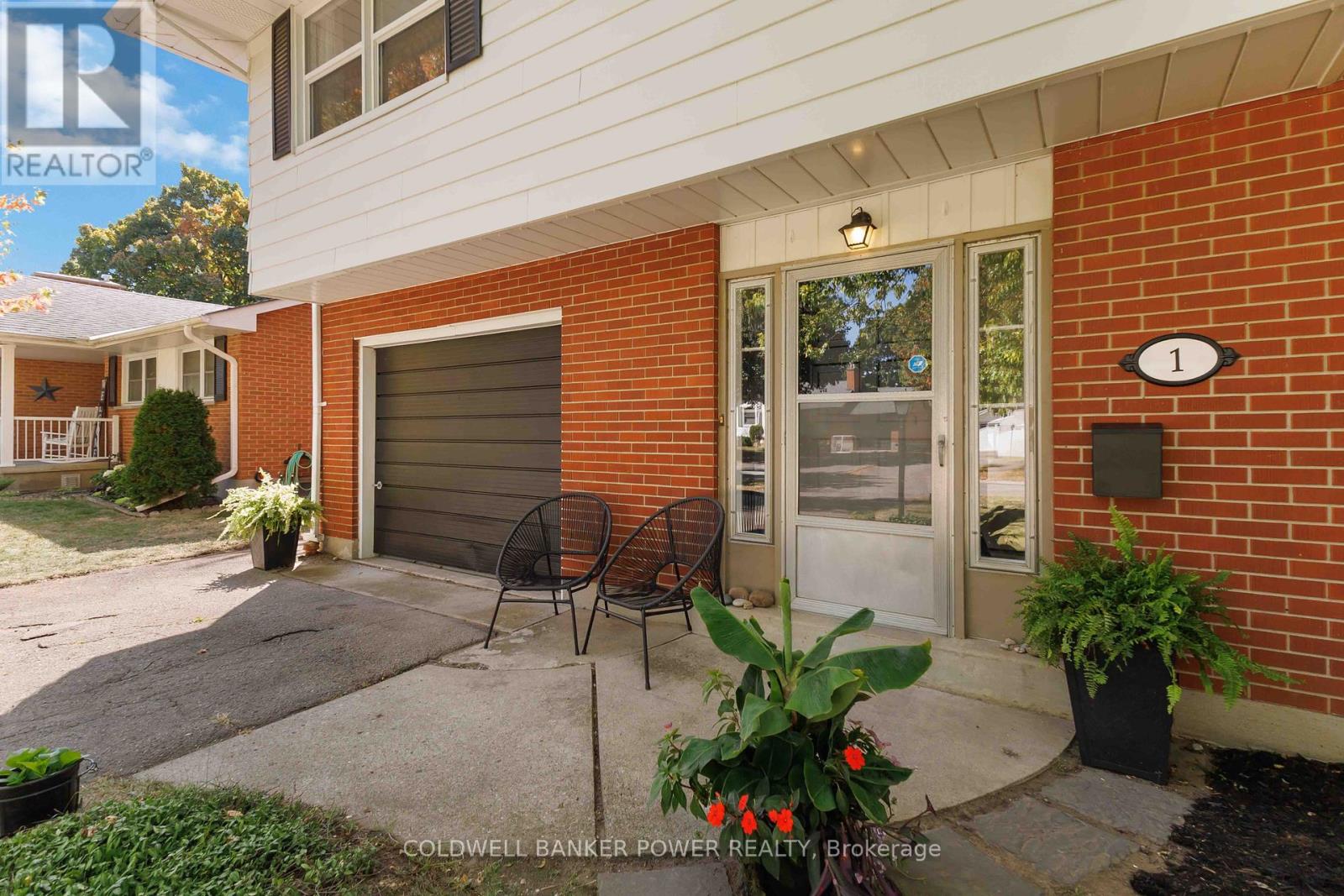 1 Mcleod Crescent, London North, Ontario  N5X 1S7 - Photo 4 - X12411908