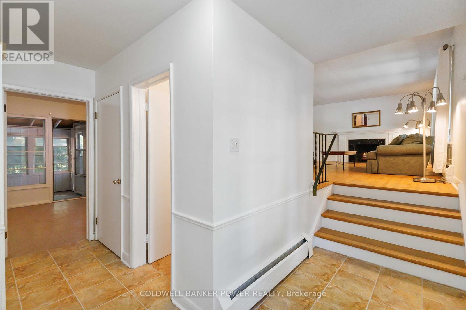 1 Mcleod Crescent, London North, Ontario  N5X 1S7 - Photo 7 - X12411908