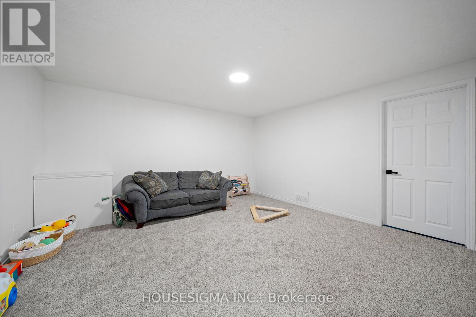 4 - 1225 Cheapside Street, London East, Ontario  N5Y 5M8 - Photo 25 - X12412021