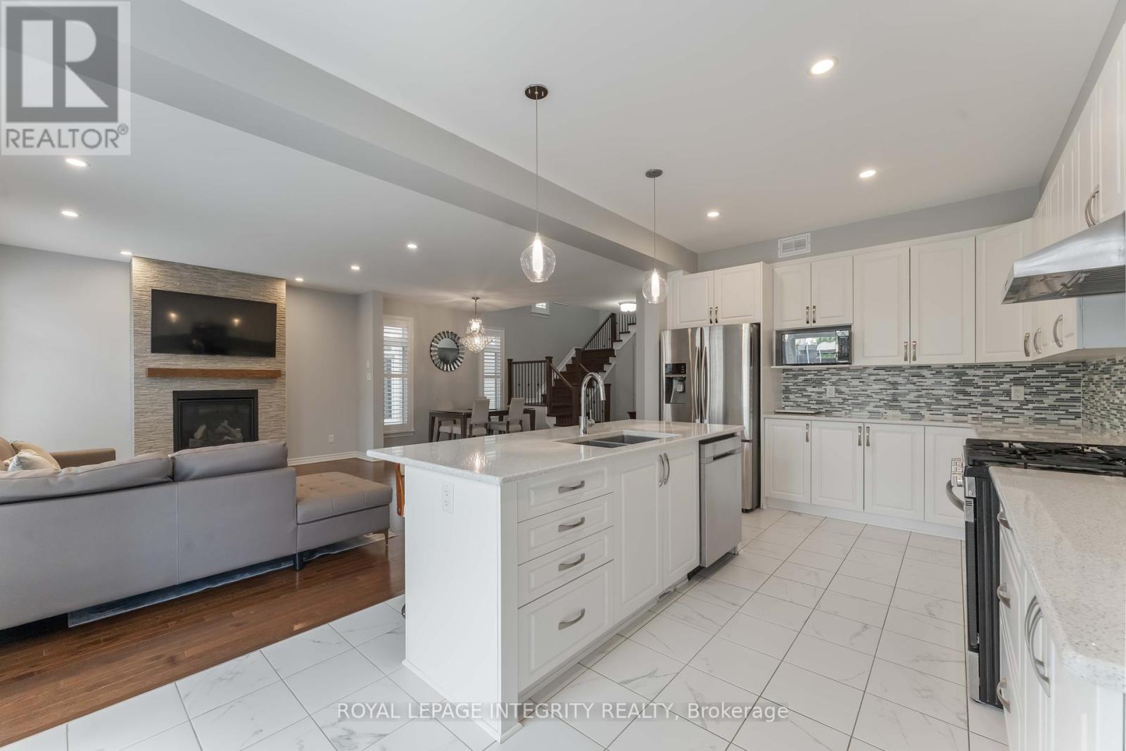 563 Egret Way, Ottawa, Ontario  K2J 0E3 - Photo 13 - X12411922