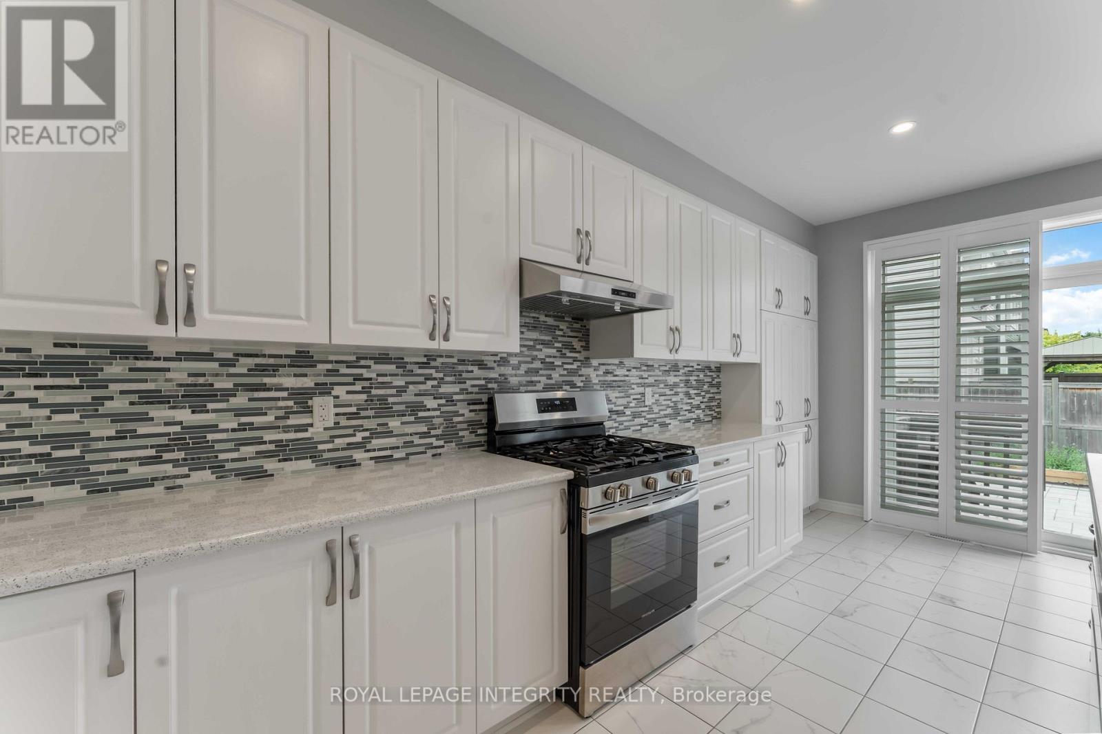 563 Egret Way, Ottawa, Ontario  K2J 0E3 - Photo 14 - X12411922