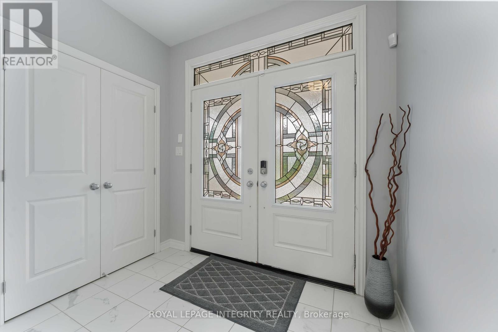 563 Egret Way, Ottawa, Ontario  K2J 0E3 - Photo 3 - X12411922