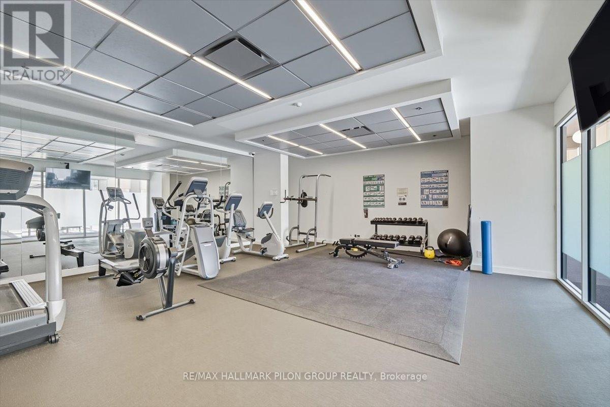 450 - 340 Mcleod Street, Ottawa, Ontario  K2P 1A4 - Photo 11 - X12411942