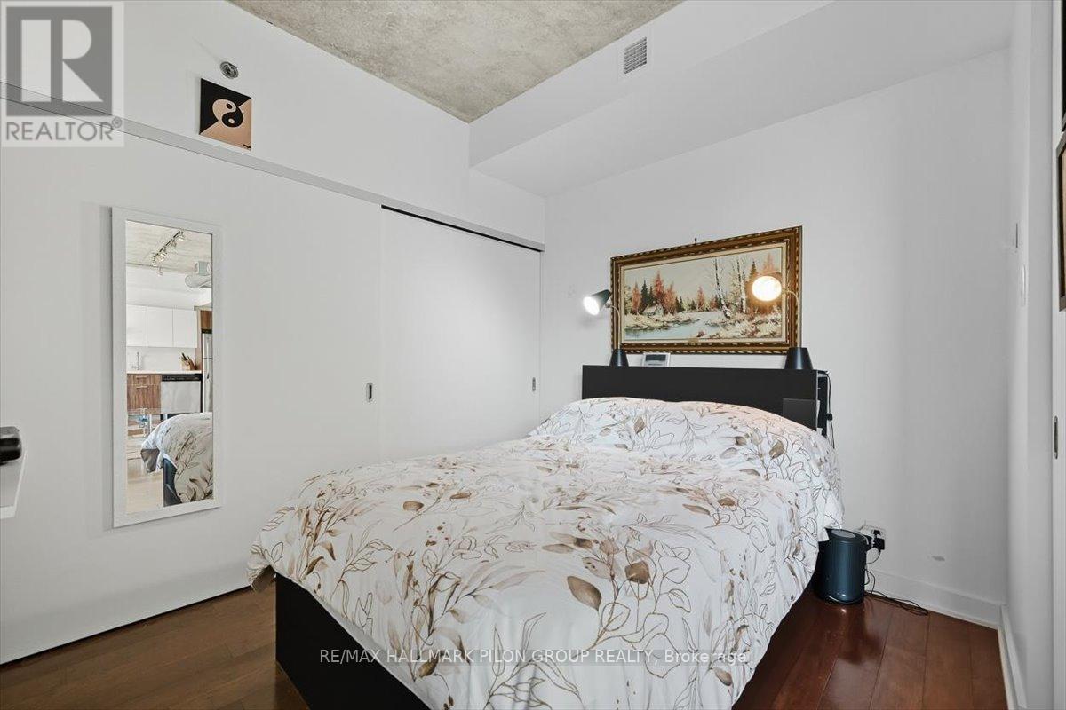 450 - 340 Mcleod Street, Ottawa, Ontario  K2P 1A4 - Photo 6 - X12411942