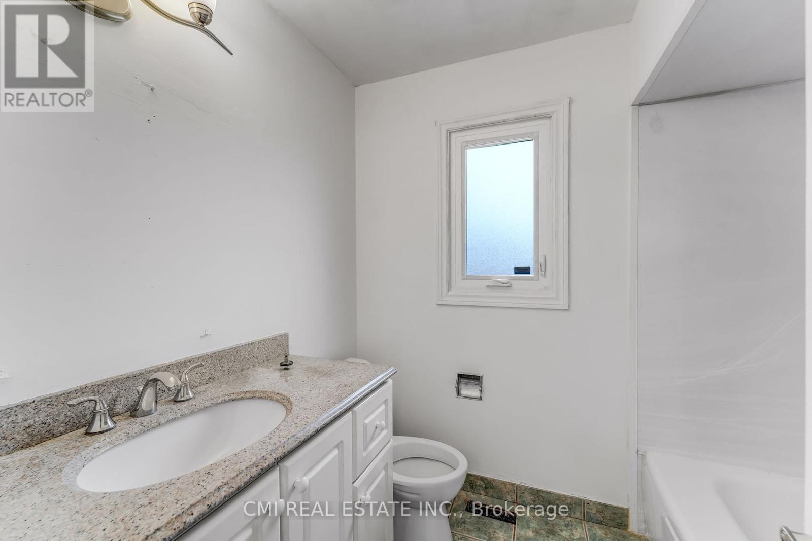 109 Valleymede Drive, Richmond Hill, Ontario  L4B 1T6 - Photo 30 - N12171000