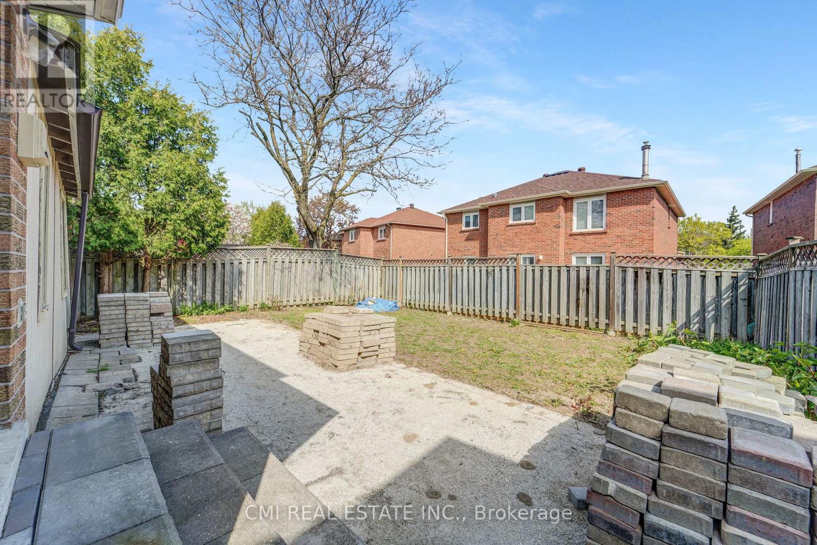 109 Valleymede Drive, Richmond Hill, Ontario  L4B 1T6 - Photo 37 - N12171000