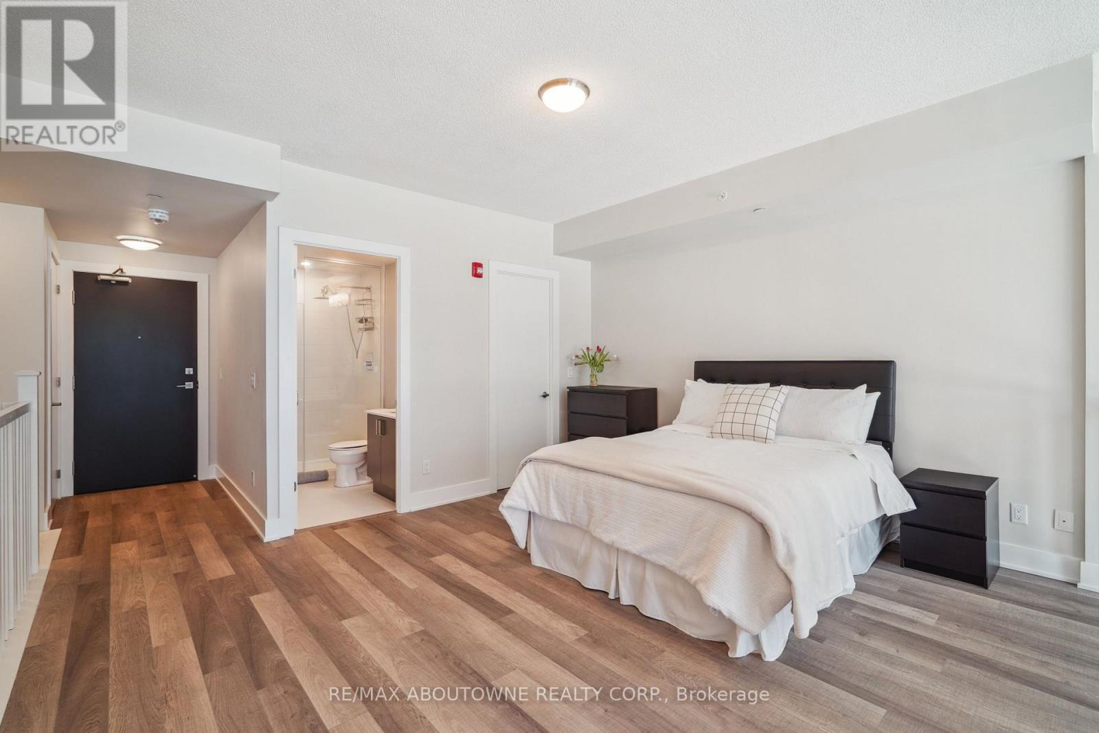C204 - 5260 Dundas Street, Burlington, Ontario  L7L 0J7 - Photo 23 - W12154454