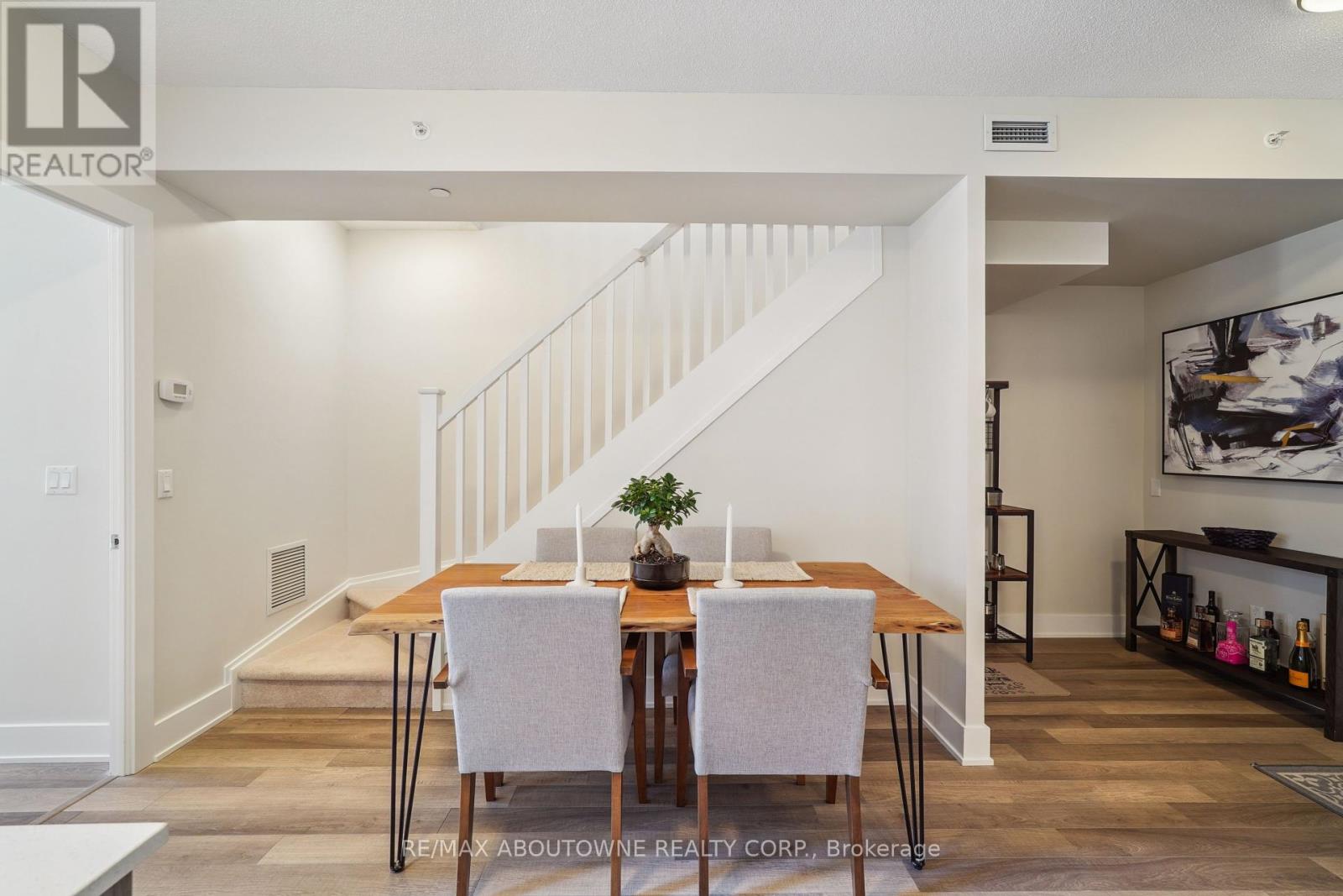C204 - 5260 Dundas Street, Burlington, Ontario  L7L 0J7 - Photo 7 - W12154454