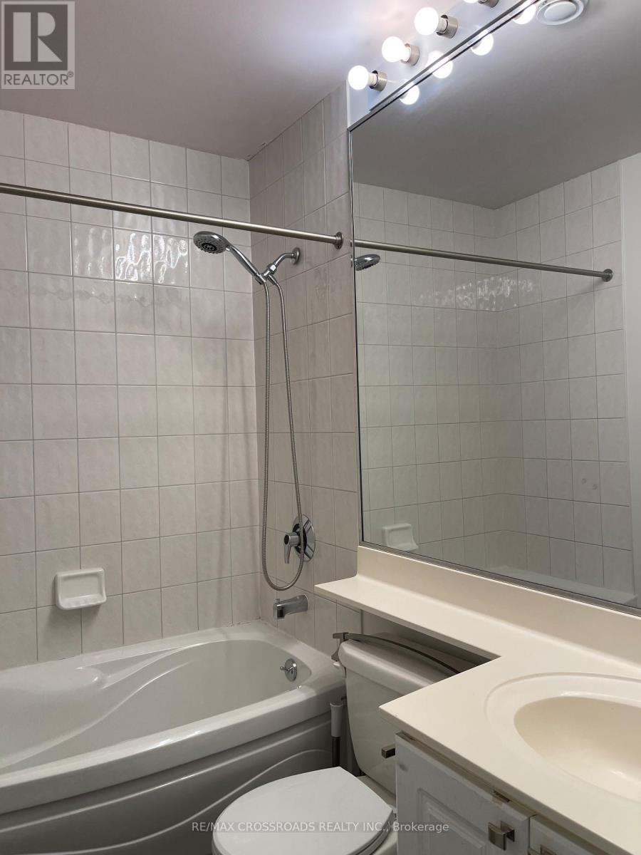 Ph108 - 18 Lee Centre Drive, Toronto, Ontario  M1H 3H5 - Photo 9 - E12408420