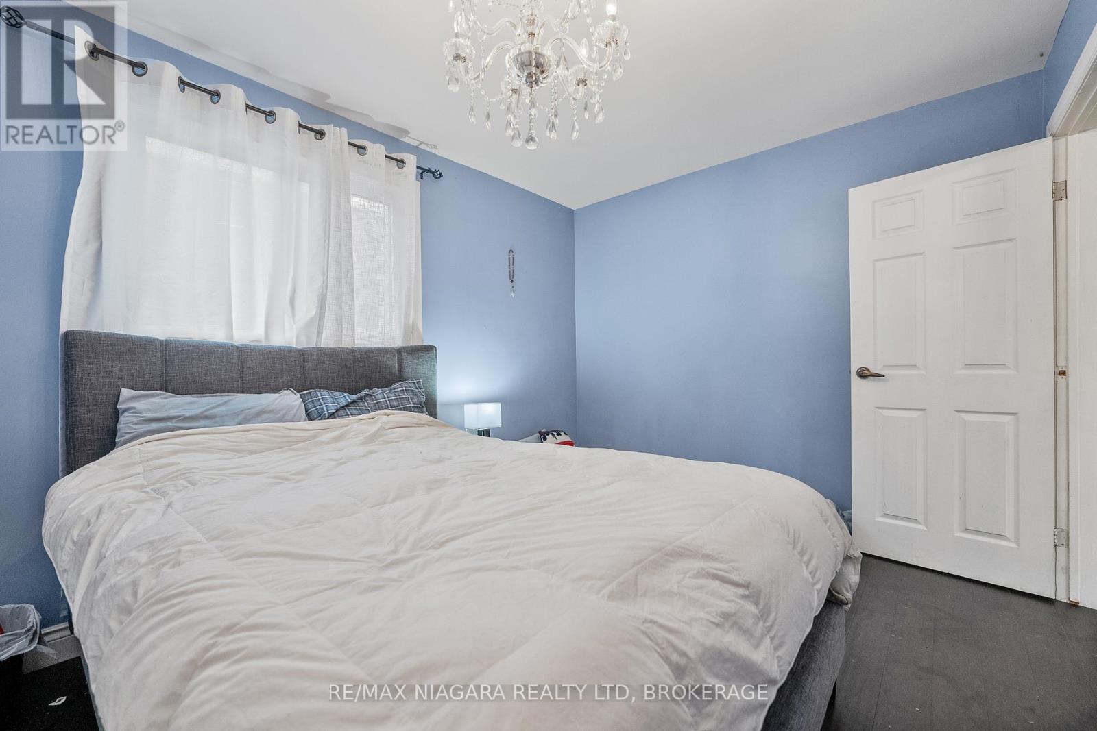 67 West Street N, Thorold, Ontario  L2V 2S4 - Photo 12 - X12411981