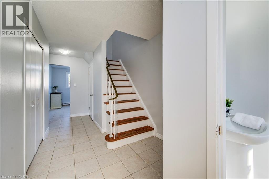 58 Obermeyer Drive, Kitchener, Ontario  N2A 1P6 - Photo 6 - 40770362
