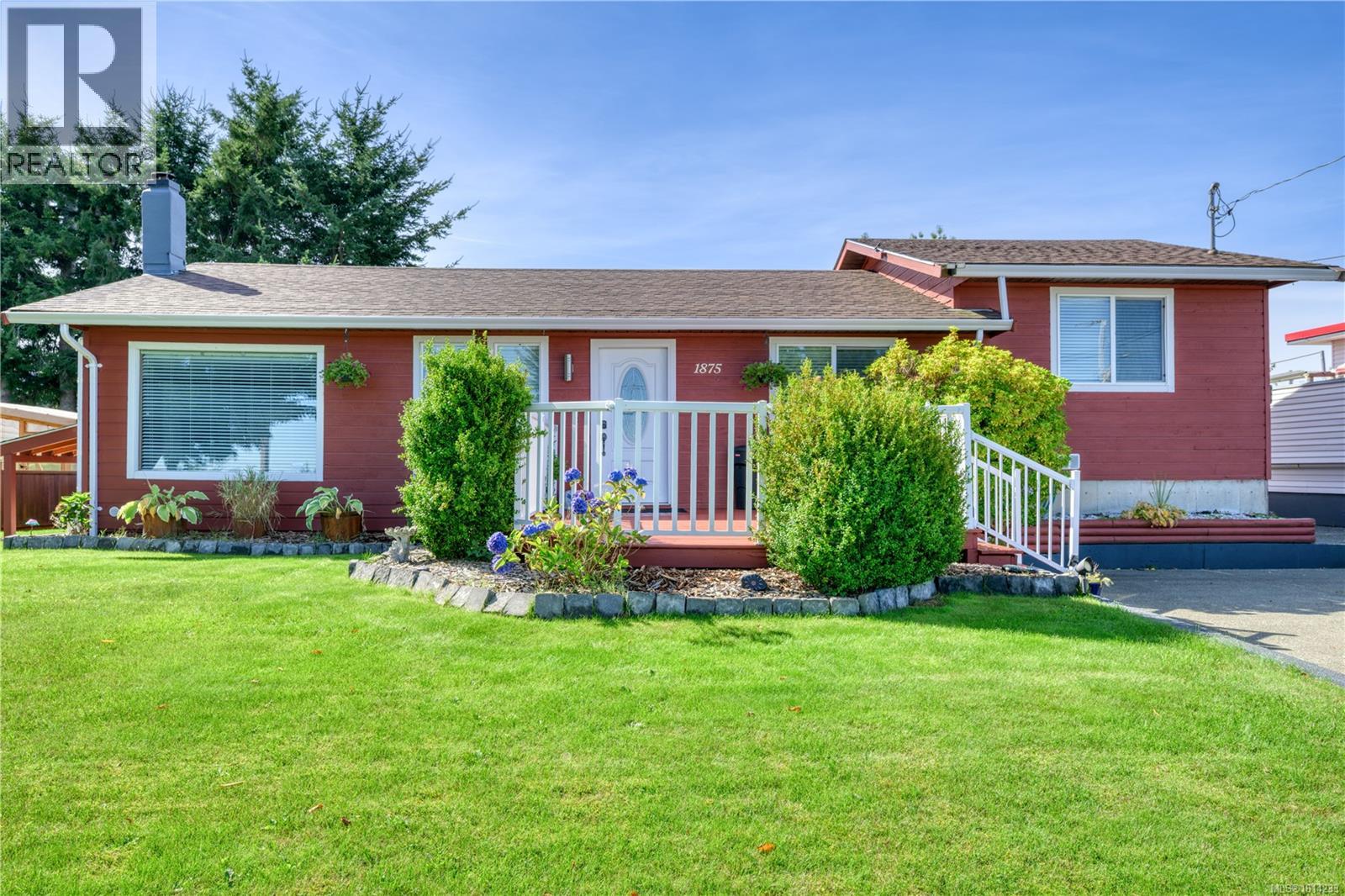 1875 Broughton Blvd, Port McNeill, British Columbia