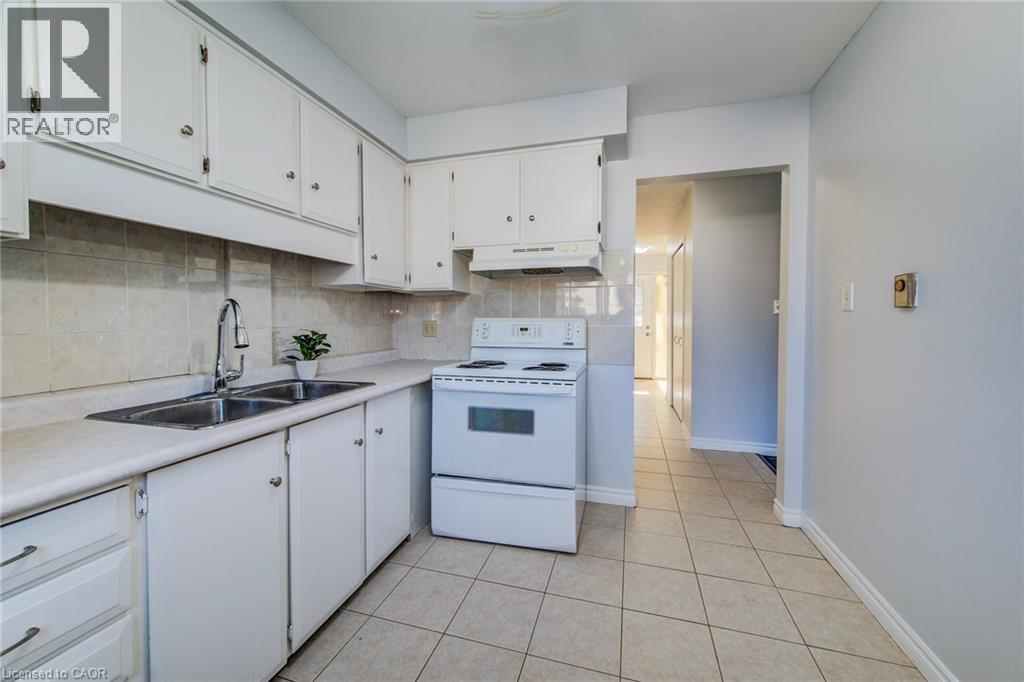 58 Obermeyer Drive, Kitchener, Ontario  N2A 1P6 - Photo 10 - 40770362