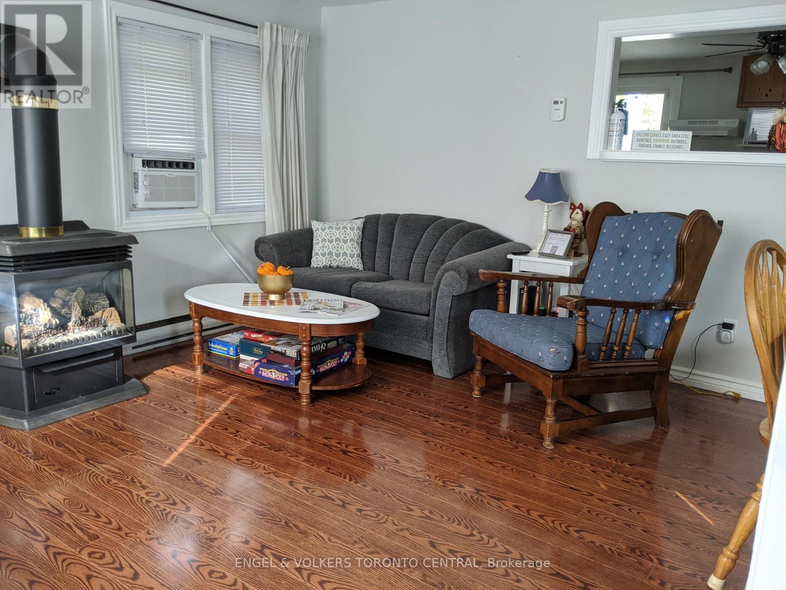Property at 55 47TH STREET NORTH image 3
