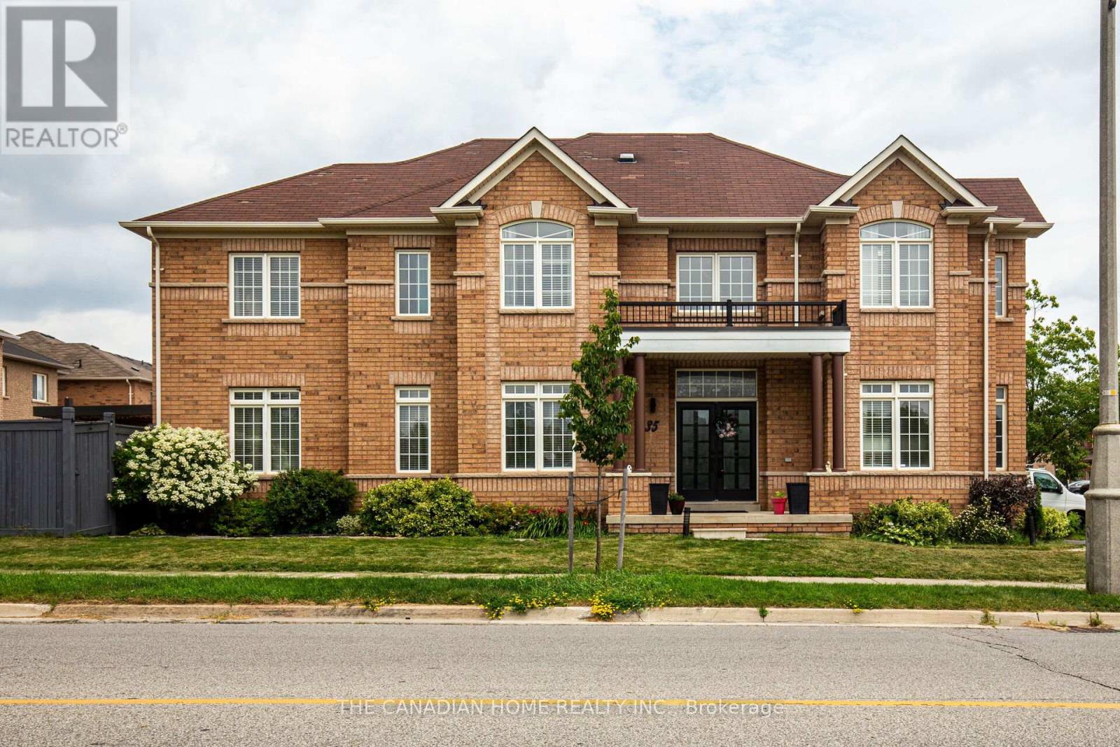 35 ASHBY FIELD ROAD, Brampton, Ontario