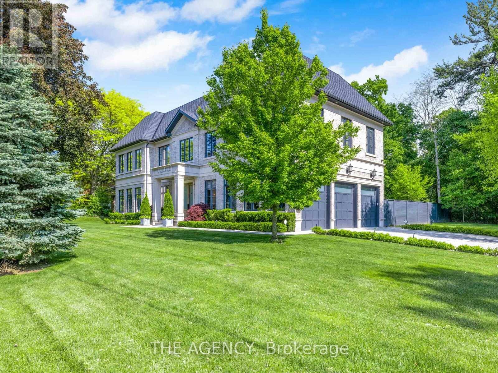 1 Suncrest Drive, Toronto, Ontario  M3C 2L1 - Photo 3 - C12411752