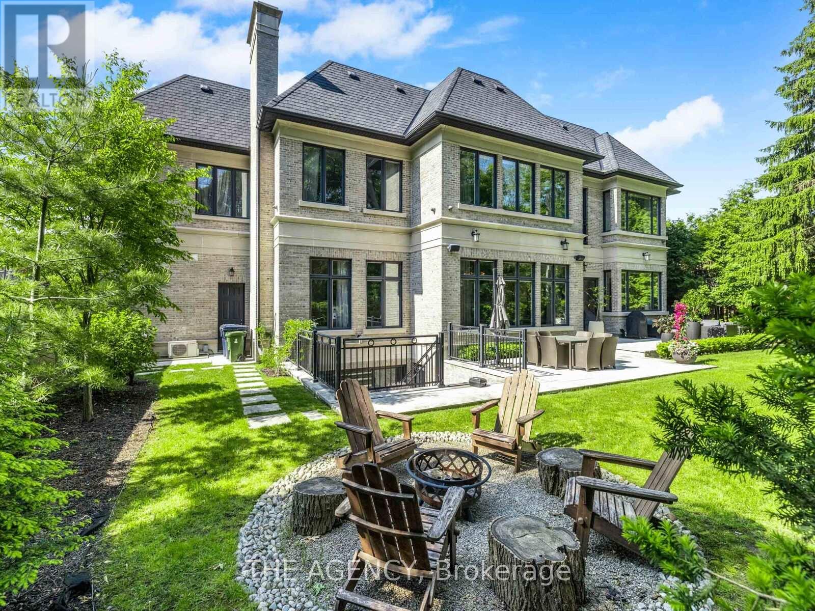 1 Suncrest Drive, Toronto, Ontario  M3C 2L1 - Photo 35 - C12411752
