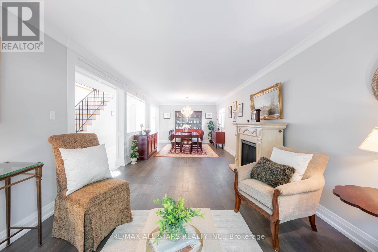 28 Cobblestone Drive, Toronto (Don Valley Village), Ontario  M2J 2X7 - Photo 20 - C12411797