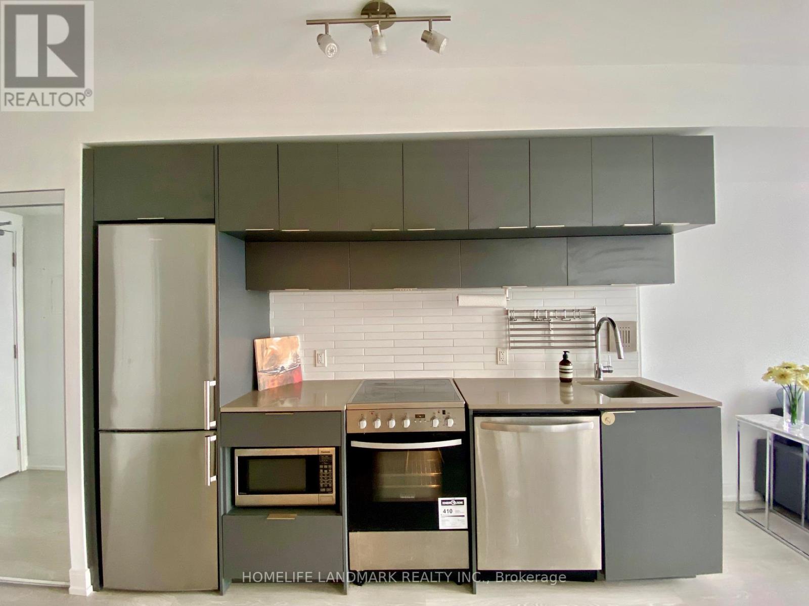 4206 - 181 Dundas Street E, Toronto, Ontario  M5A 0N5 - Photo 5 - C12411813