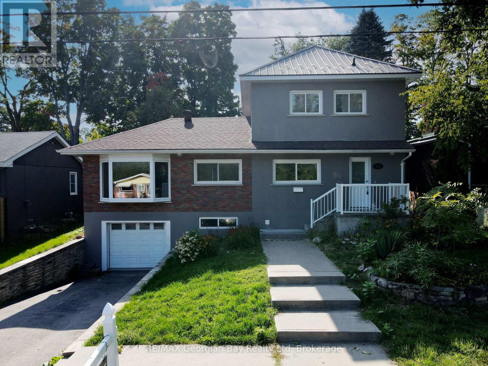 124 NINTH STREET, Midland, Ontario
