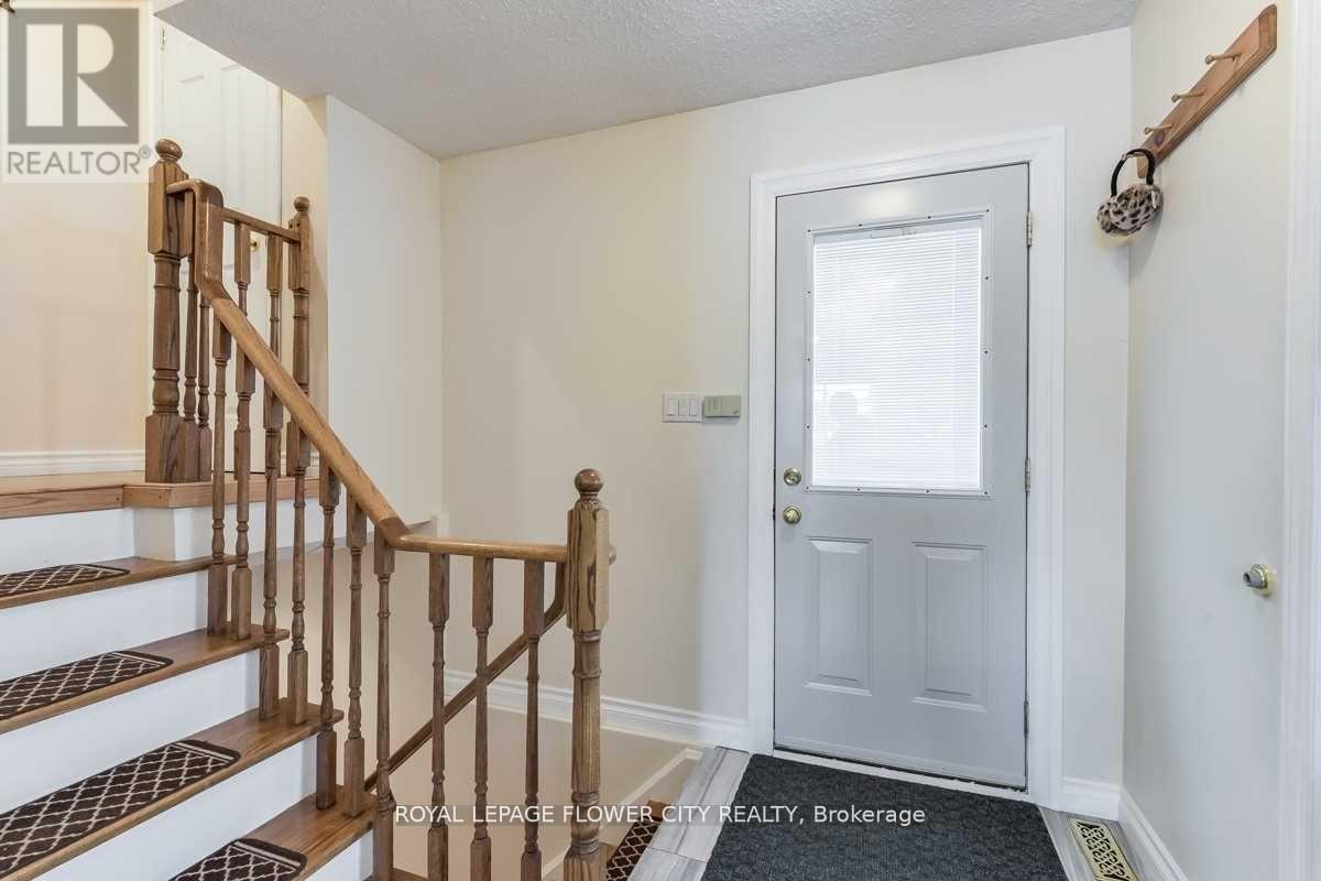 1085 Mary Street N, Oshawa, Ontario  L1G 5G9 - Photo 3 - E12411720
