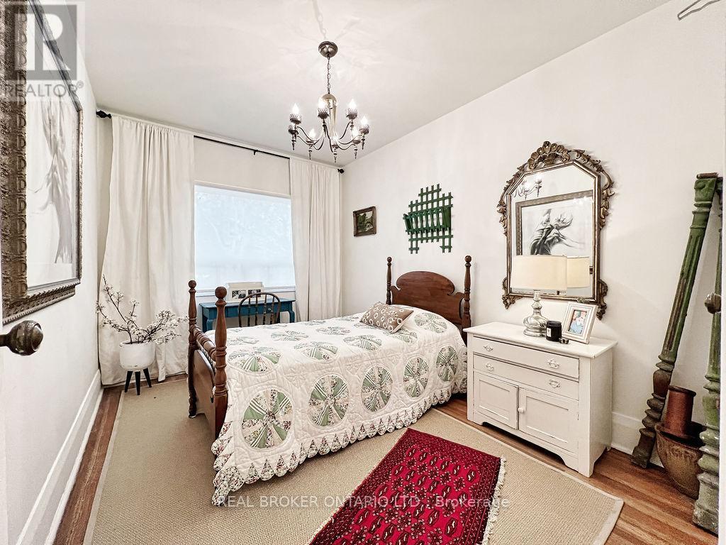 Main - 43 Stanhope Avenue, Toronto, Ontario  M4K 3N4 - Photo 11 - E12411762