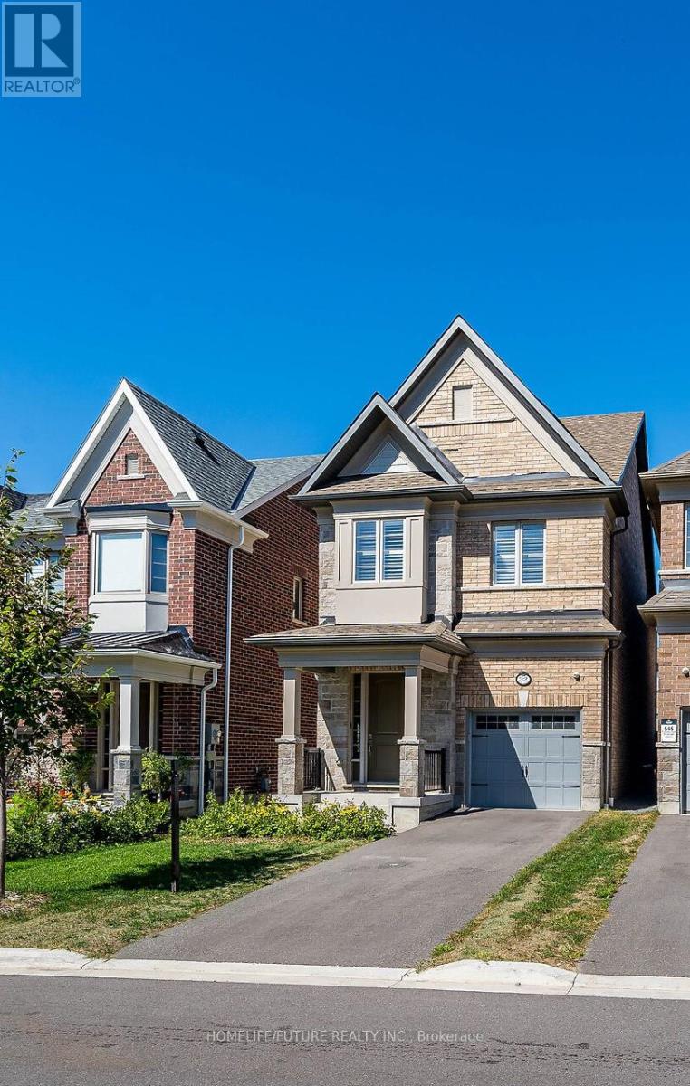 32 GILLIVARY DRIVE, Whitby, Ontario