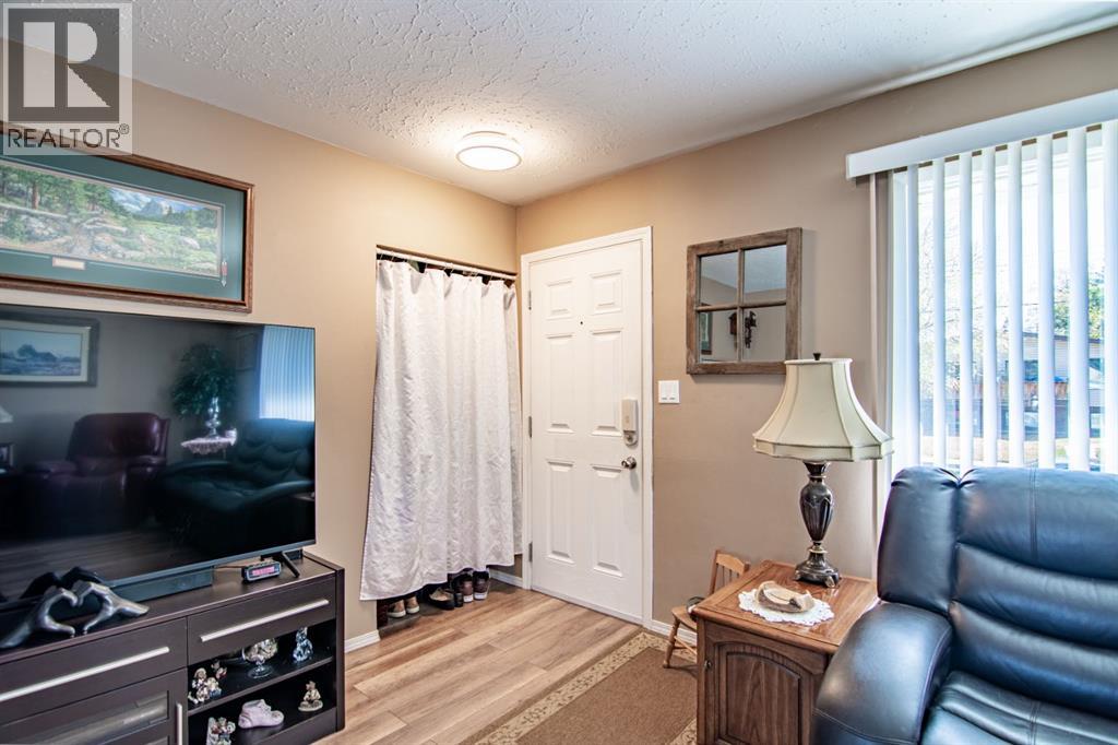 Property at 5914 56 Avenue image 2