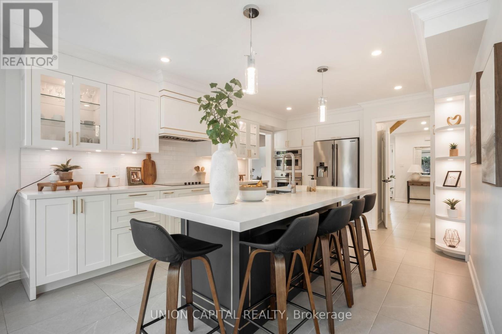 12 Summerfield Avenue, Whitchurch-Stouffville, Ontario  L4A 8B8 - Photo 11 - N12411794