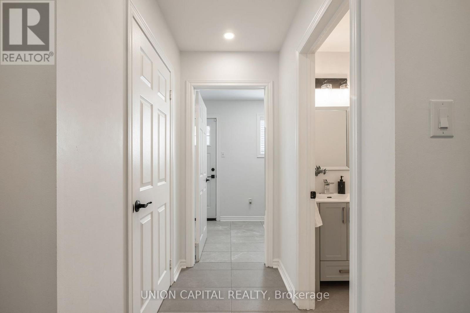 12 Summerfield Avenue, Whitchurch-Stouffville, Ontario  L4A 8B8 - Photo 20 - N12411794