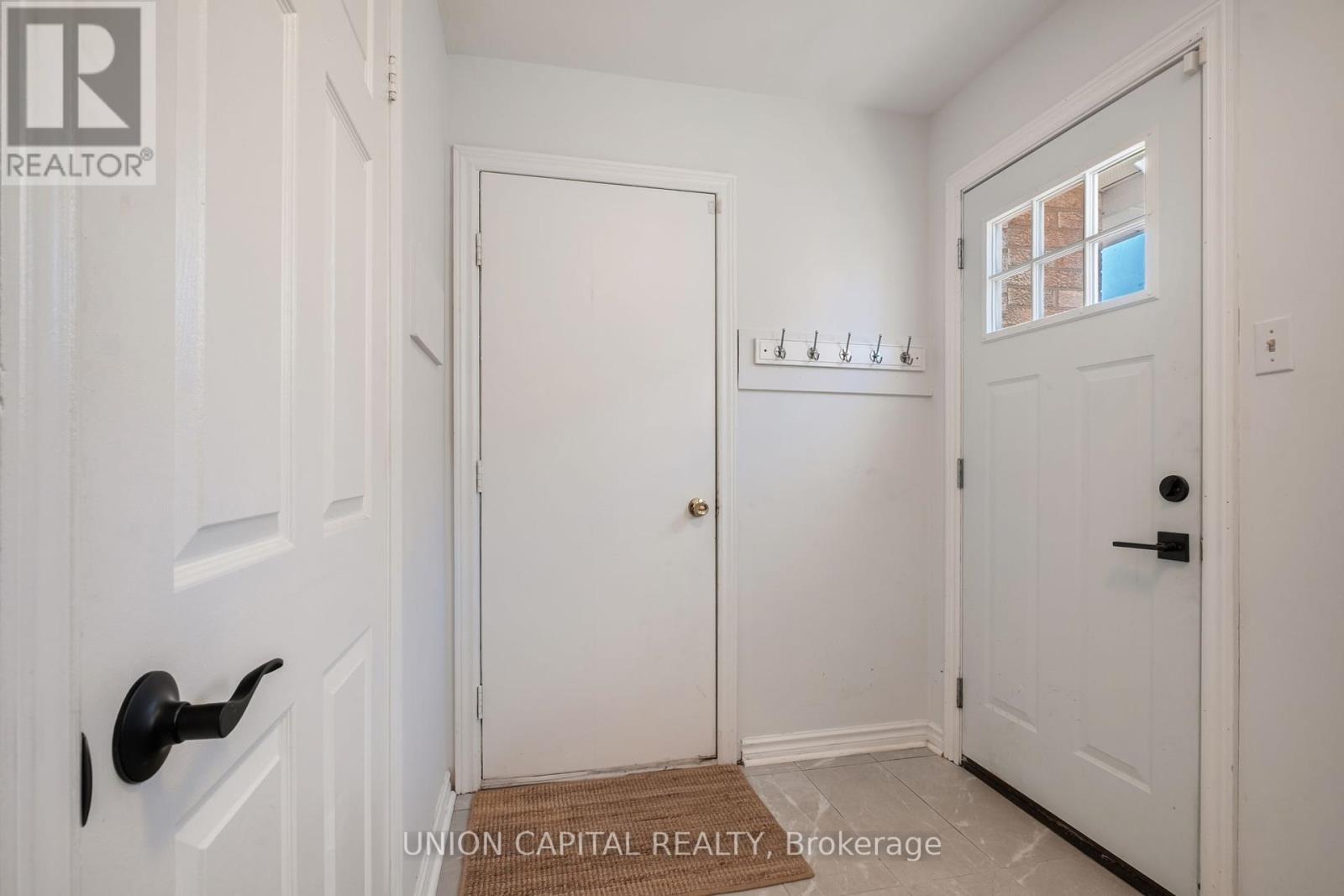 12 Summerfield Avenue, Whitchurch-Stouffville, Ontario  L4A 8B8 - Photo 23 - N12411794