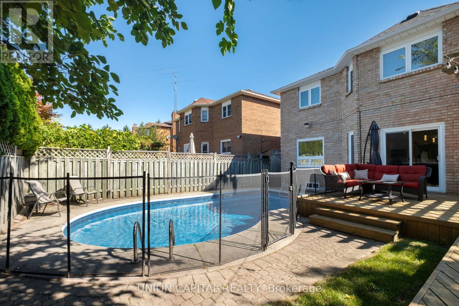 12 Summerfield Avenue, Whitchurch-Stouffville, Ontario  L4A 8B8 - Photo 44 - N12411794