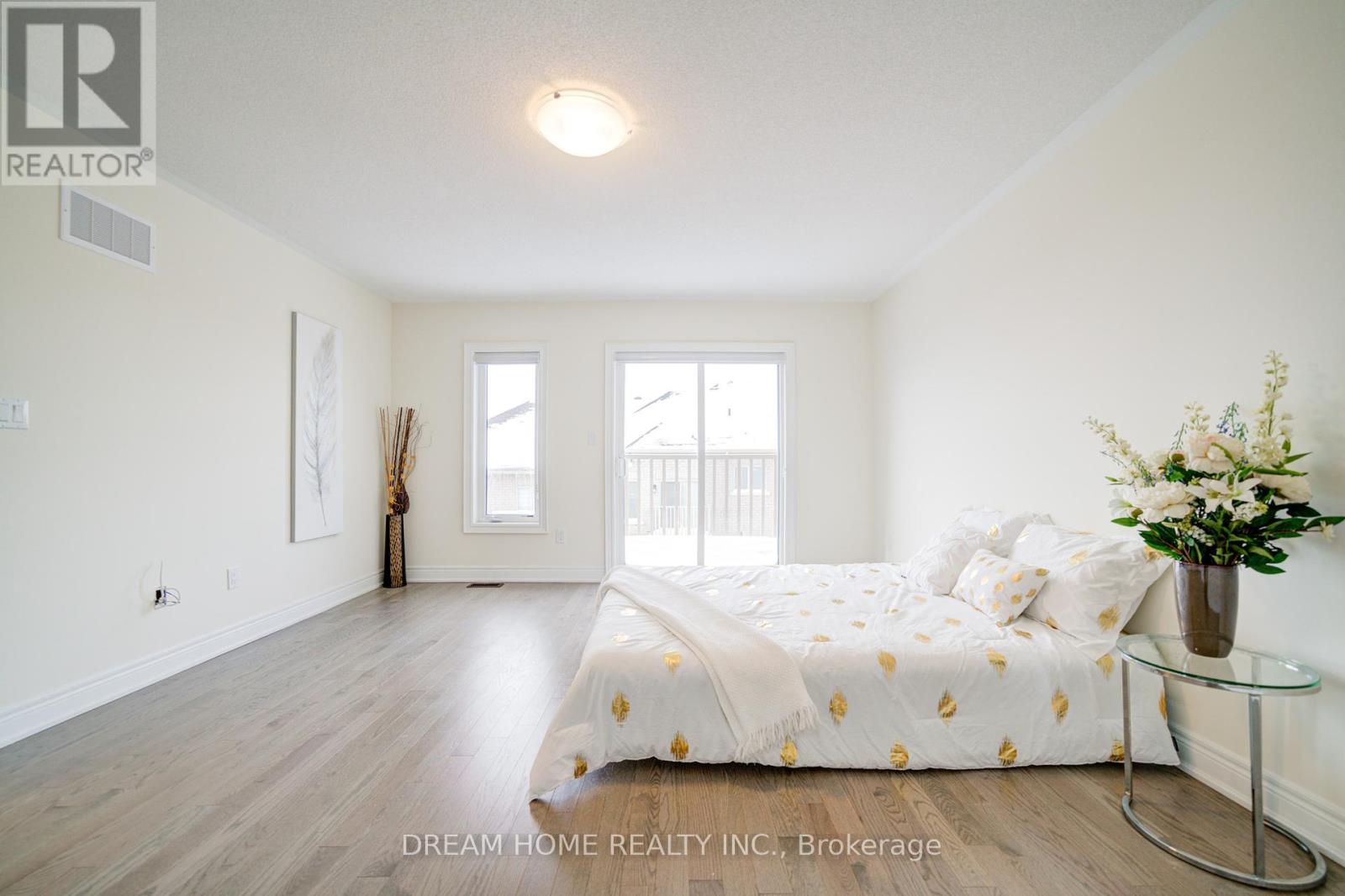 22 Thomas Hope Lane, Markham, Ontario  L3S 0E9 - Photo 12 - N12411812