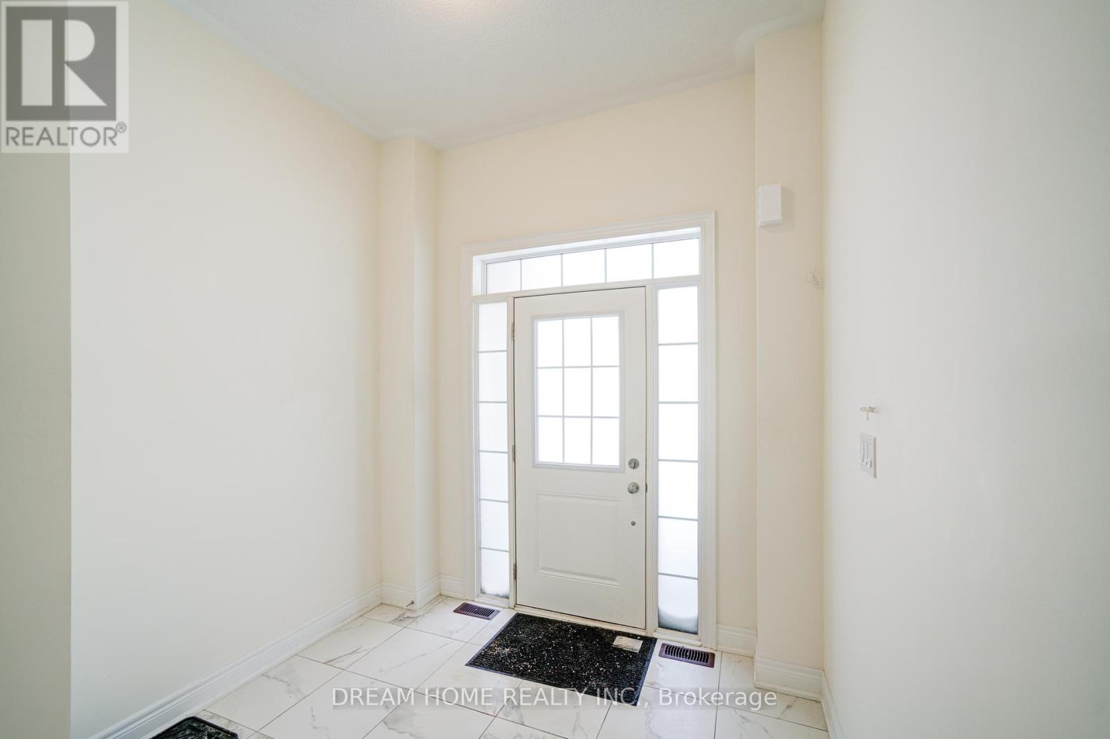 22 Thomas Hope Lane, Markham, Ontario  L3S 0E9 - Photo 3 - N12411812