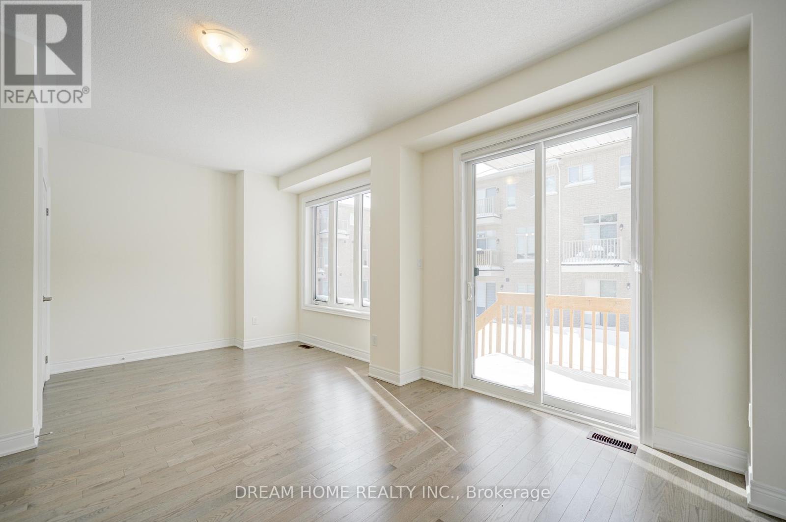 22 Thomas Hope Lane, Markham, Ontario  L3S 0E9 - Photo 35 - N12411812