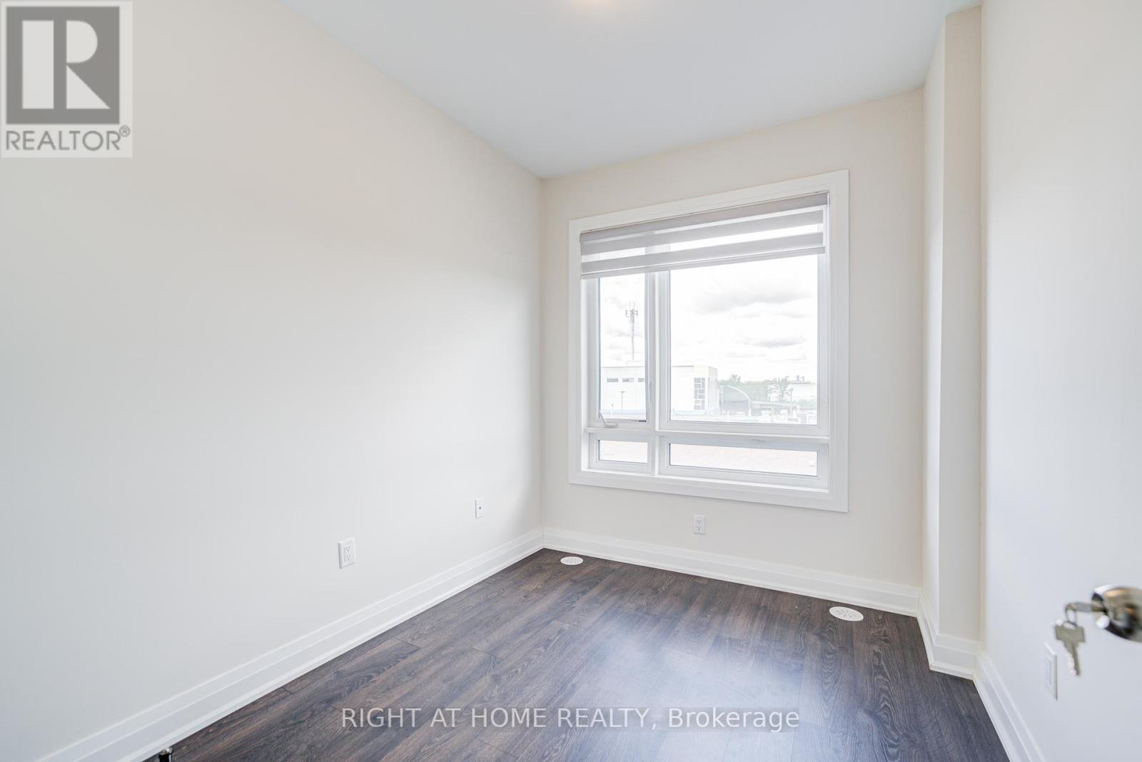 Unit 3b - 33 John Stocks Way, Markham, Ontario  L3T 0G1 - Photo 2 - N12411821