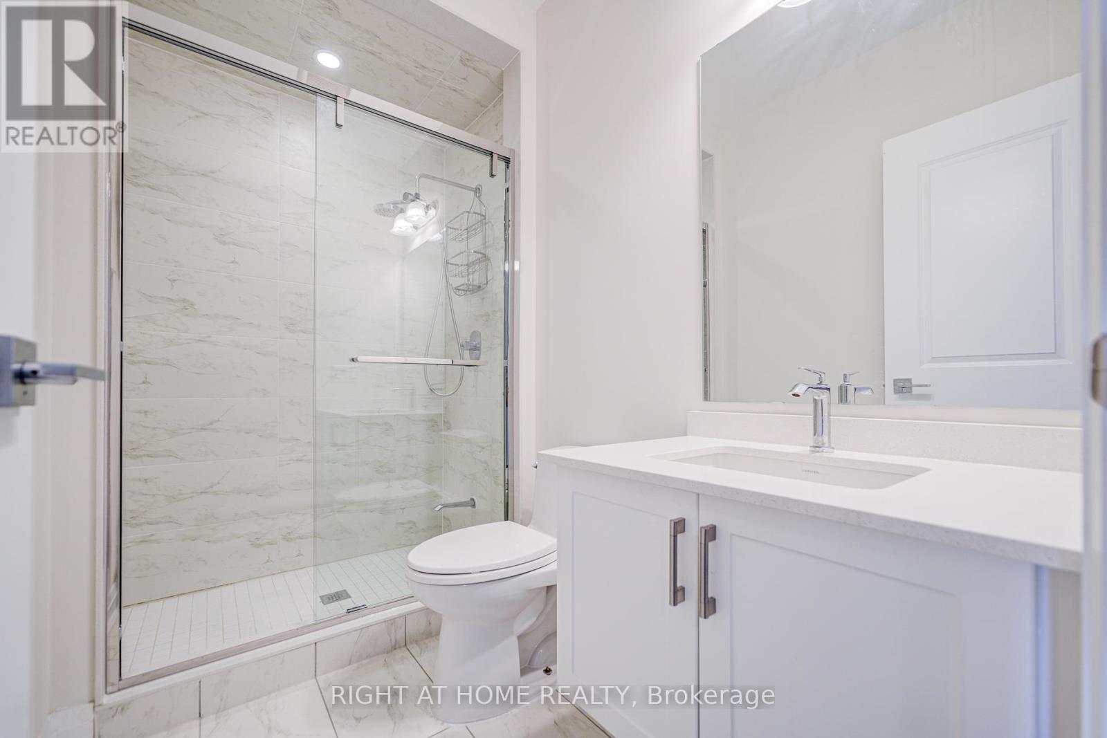 Unit 3b - 33 John Stocks Way, Markham, Ontario  L3T 0G1 - Photo 3 - N12411821