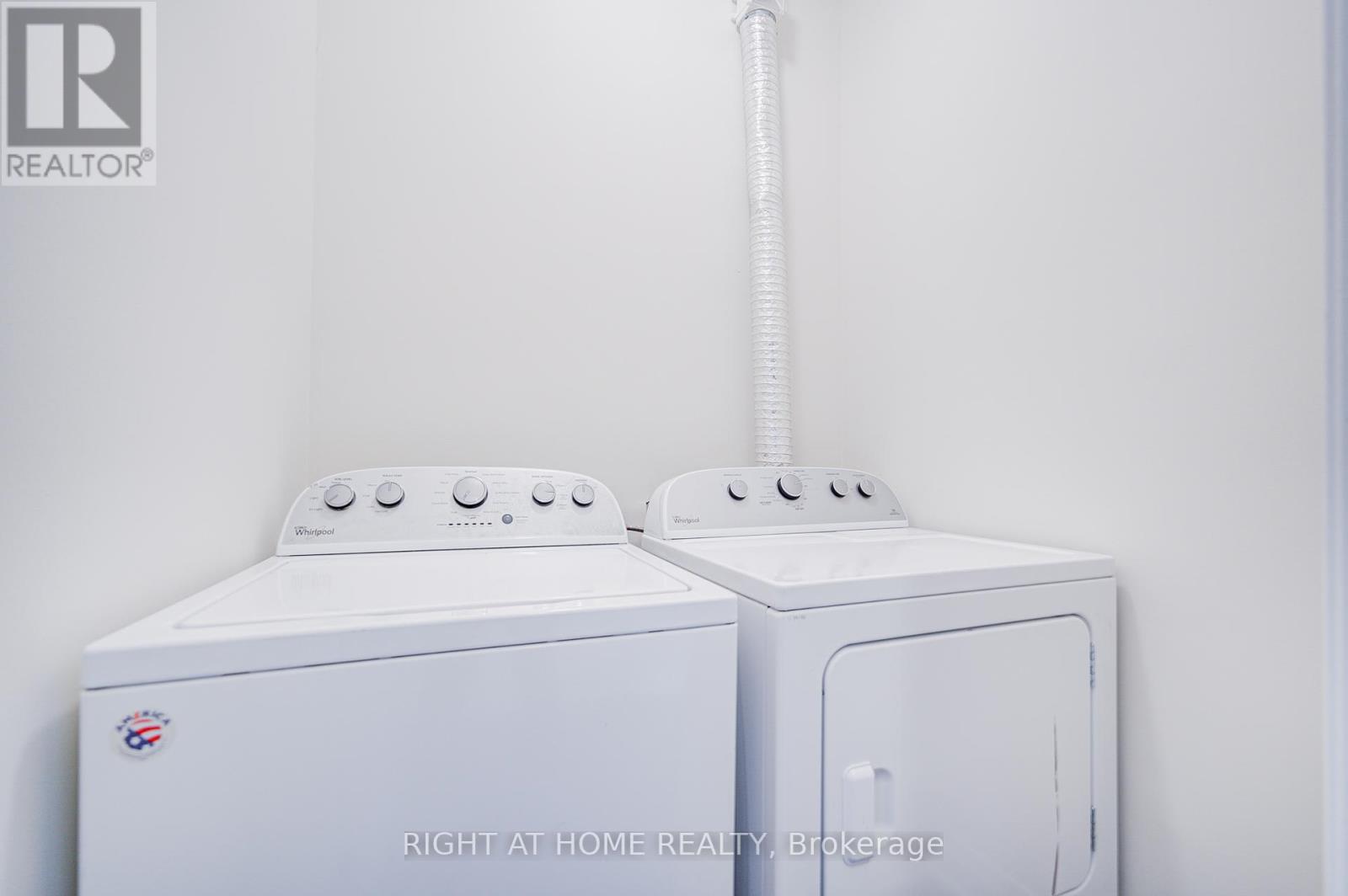 Unit 3b - 33 John Stocks Way, Markham, Ontario  L3T 0G1 - Photo 6 - N12411821