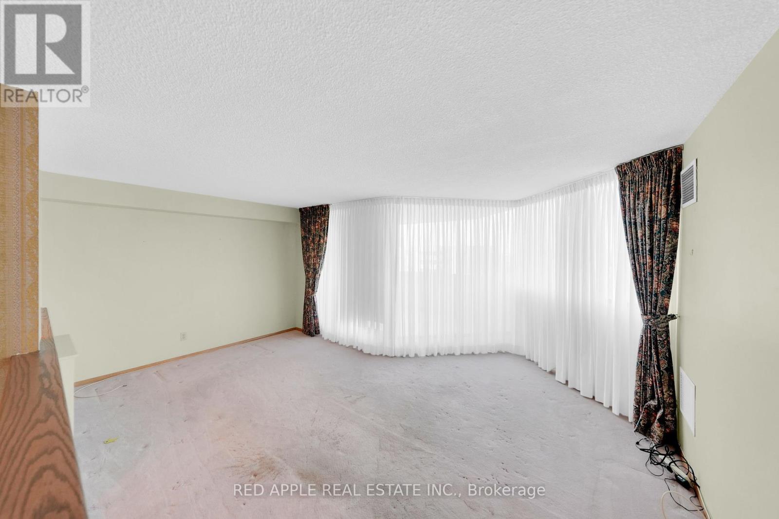 807 - 50 Baif Boulevard, Richmond Hill, Ontario  L4C 5L1 - Photo 4 - N12411830