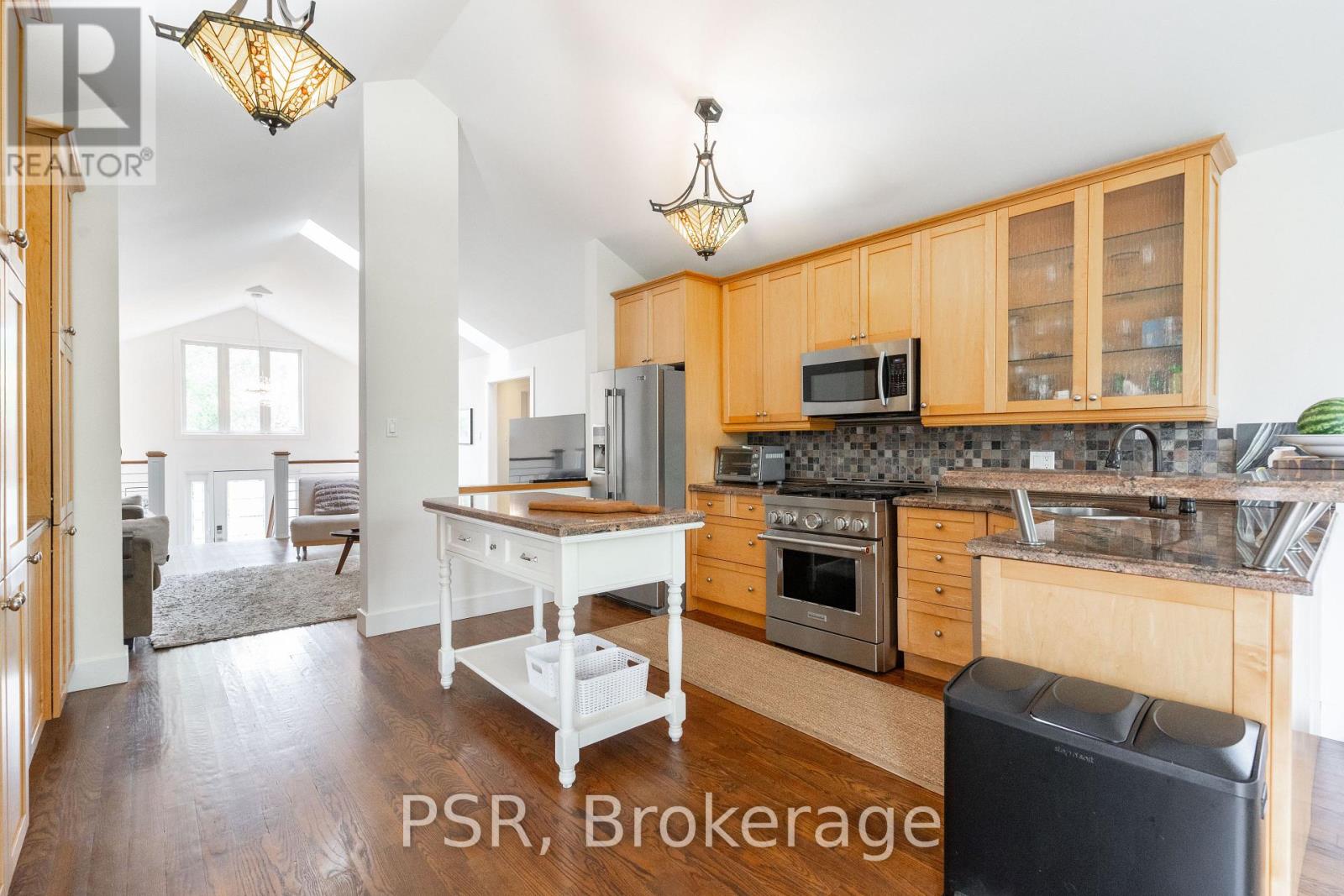1694 Edgewood Avenue, Innisfil (Alcona), Ontario  L9S 4M3 - Photo 13 - N12411831