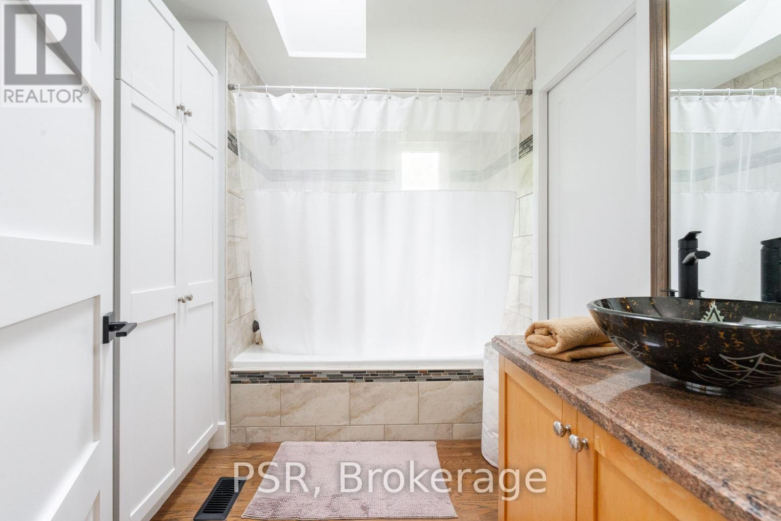 1694 Edgewood Avenue, Innisfil (Alcona), Ontario  L9S 4M3 - Photo 18 - N12411831
