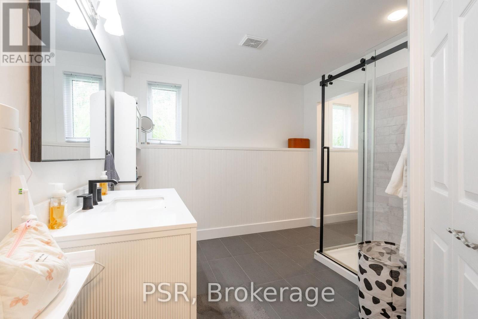 1694 Edgewood Avenue, Innisfil (Alcona), Ontario  L9S 4M3 - Photo 34 - N12411831