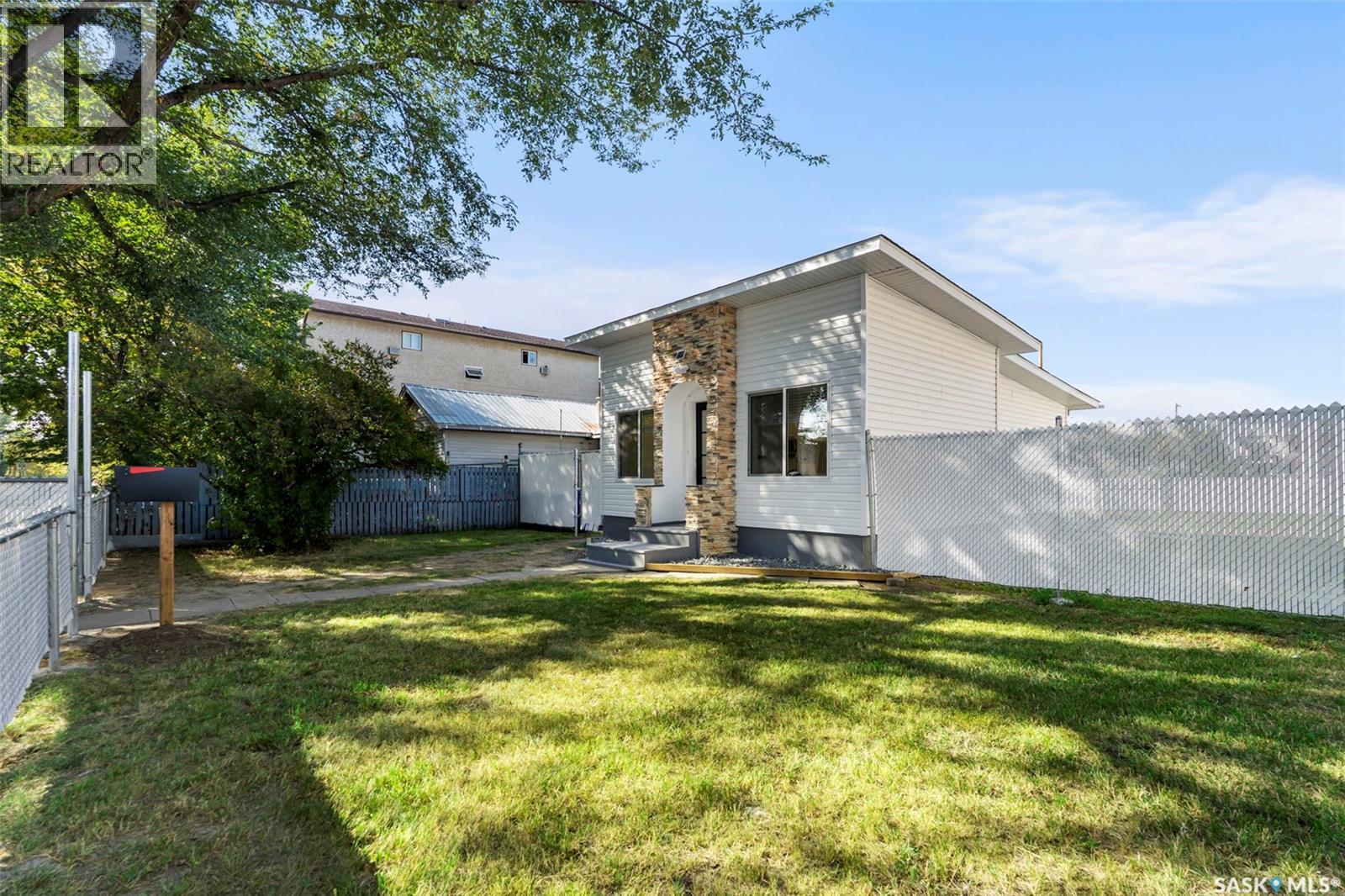 117 U Avenue S, Saskatoon, Saskatchewan  S7M 3B9 - Photo 3 - SK018539