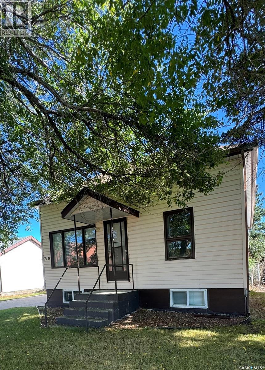 710 Prince Street, Hudson Bay, Saskatchewan  S0E 0Y0 - Photo 2 - SK018418