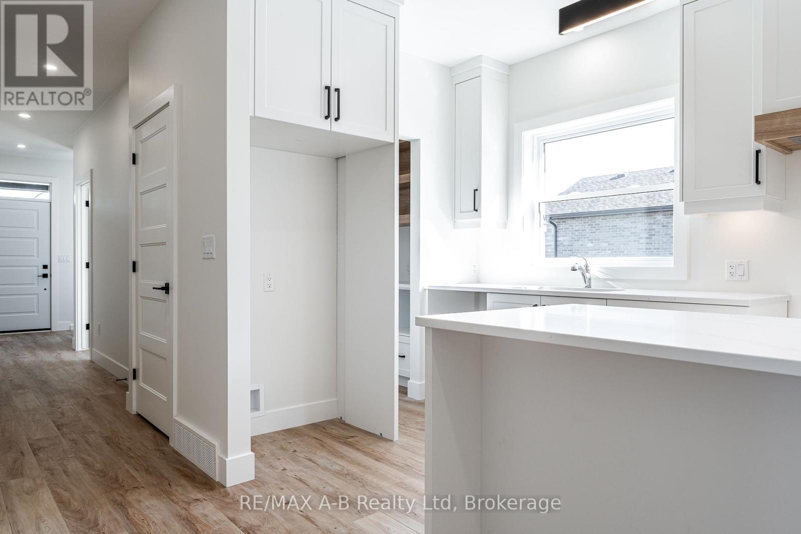 144 Hooper Street, St. Marys, Ontario  N4X 0C1 - Photo 10 - X12111999