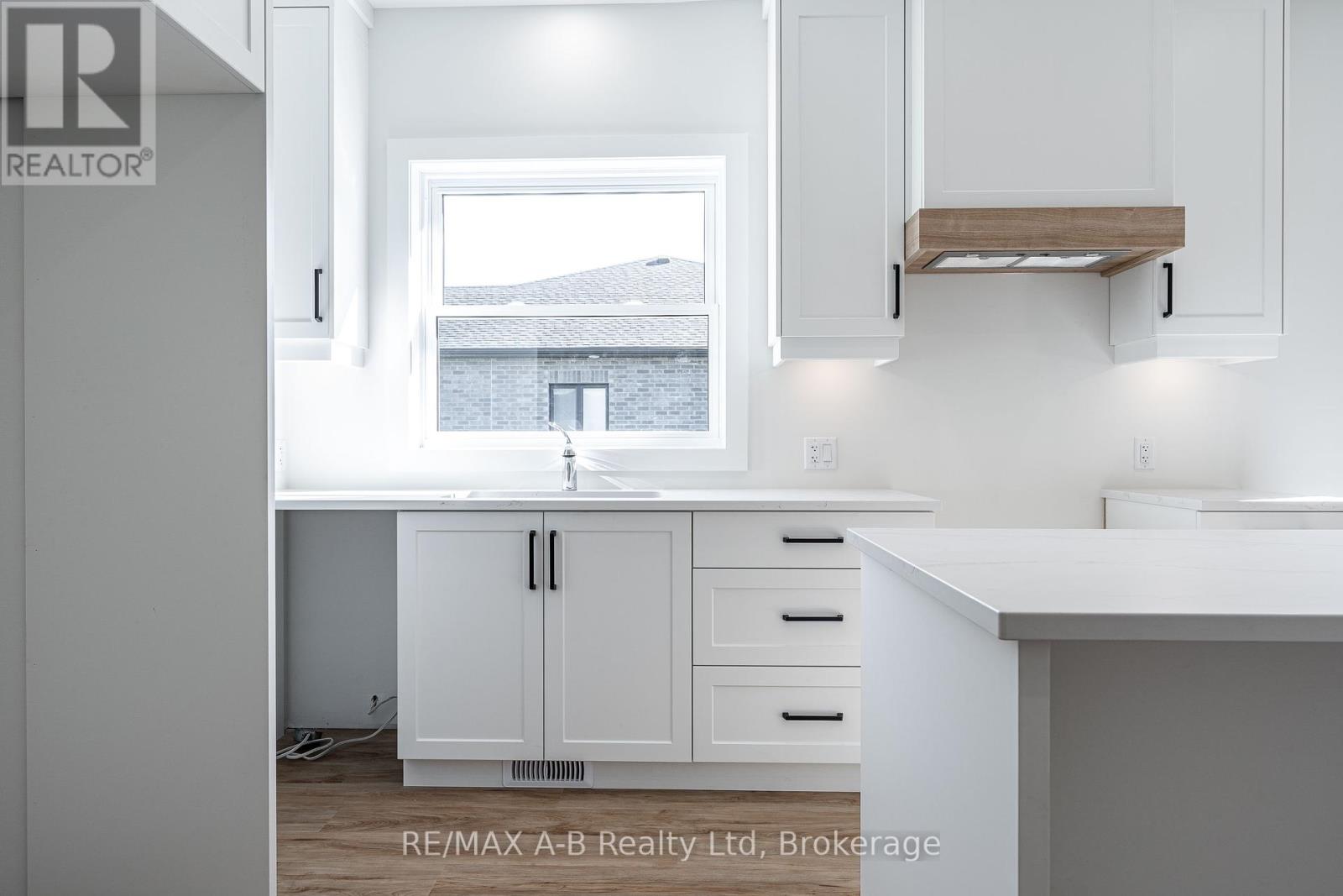 144 Hooper Street, St. Marys, Ontario  N4X 0C1 - Photo 8 - X12111999