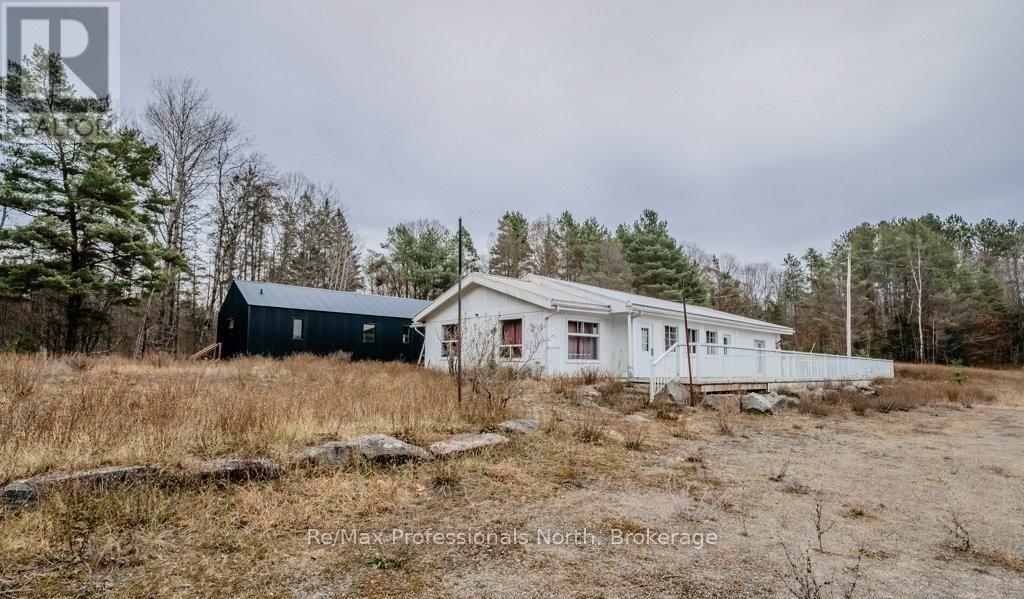 2180-2186 Highway 141, Muskoka Lakes, Ontario  P0B 1M0 - Photo 38 - X12409713