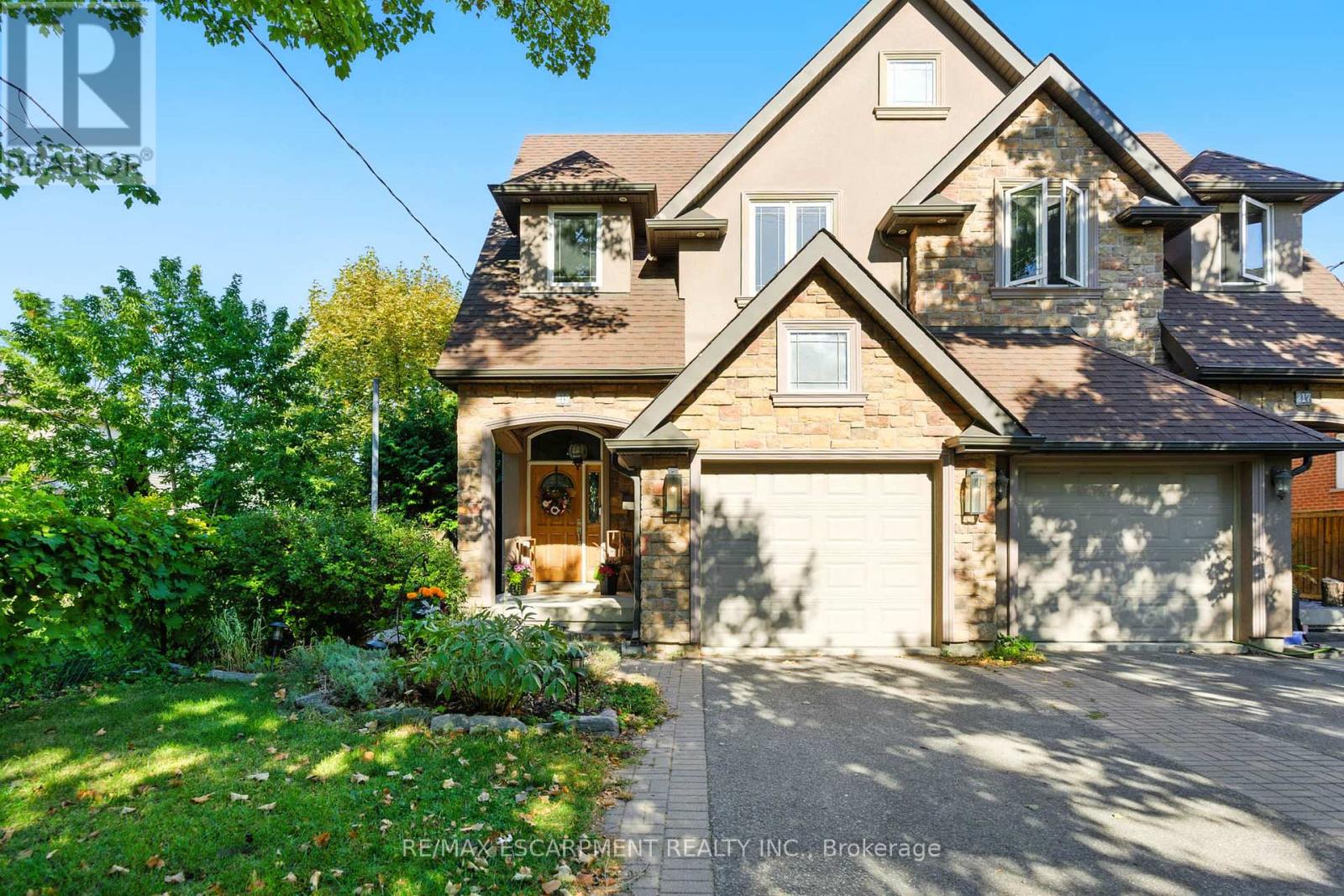 219 DELTA STREET, Toronto, Ontario