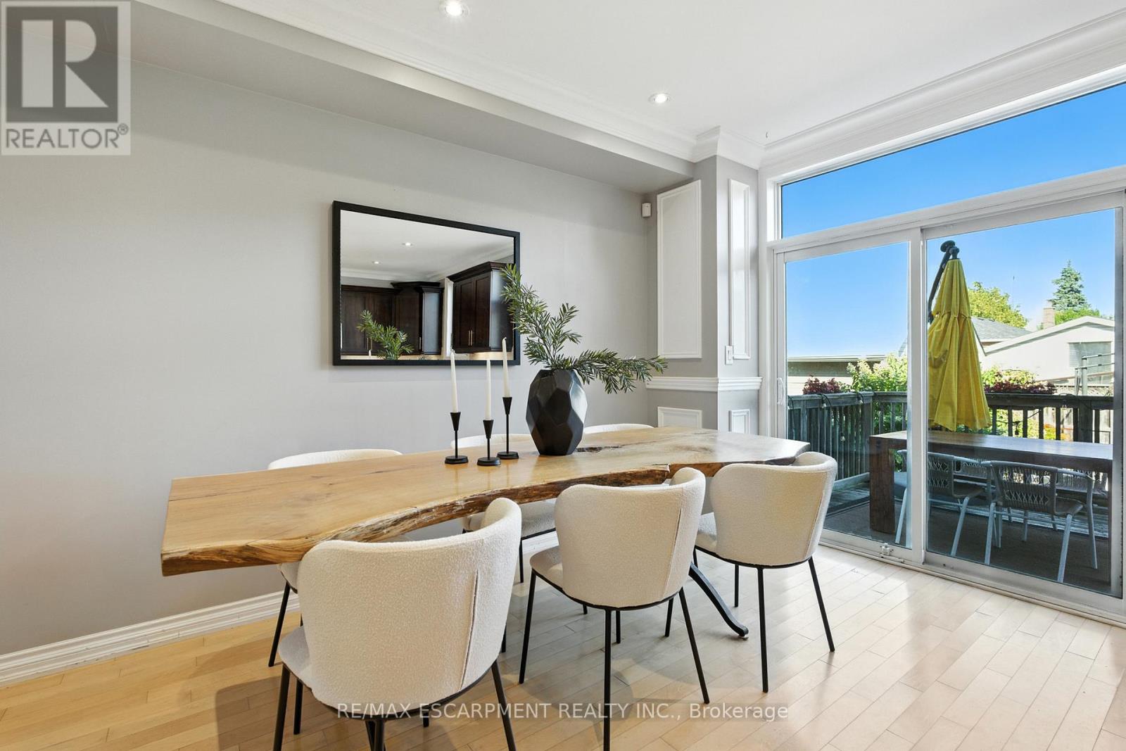 219 Delta Street, Toronto, Ontario  M8W 4E7 - Photo 13 - W12411727
